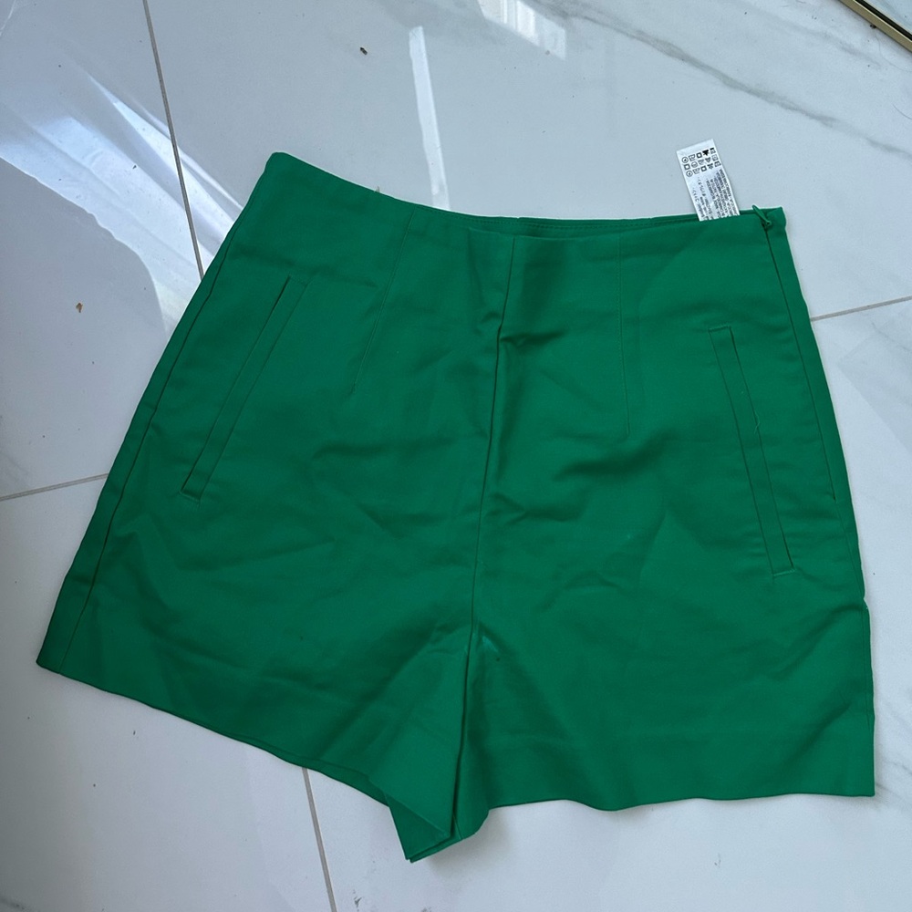 Zara Vibrant Green Women's Bermudas